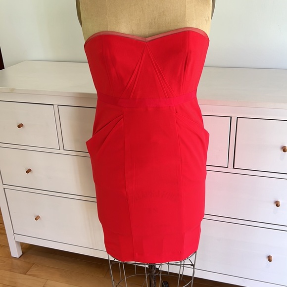 BCBG red cocktail strapless dress - Picture 3 of 13